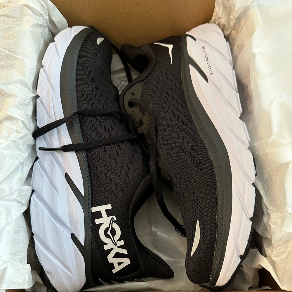 Brand New Men’s Hoka size 11 - Clifton 8